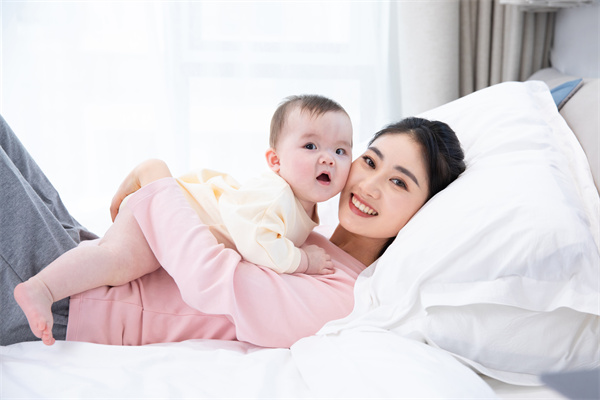 1657100134971457.jpg 攝圖網_501576985_媽媽和嬰兒幸福玩鬧(企業商用).jpg