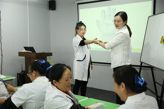 1662687028162755.jpg 培訓 (2).jpg